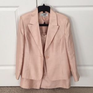 LeSuit Peach Shatung Suit Sz 10P